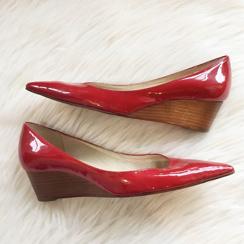 Red patent wedge point toe shoes leather 6M